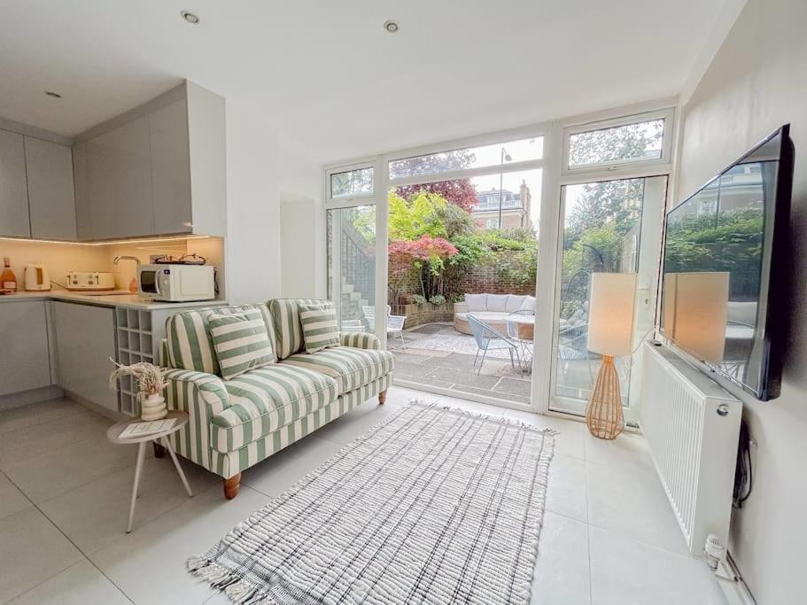 Holiday home Large 6 Bedroom Retreat In Holland Park *